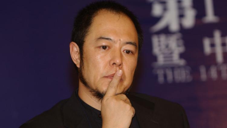 张铁林|口口声声说爱国，誓词却效忠英国女王，张铁林原来不是中国人