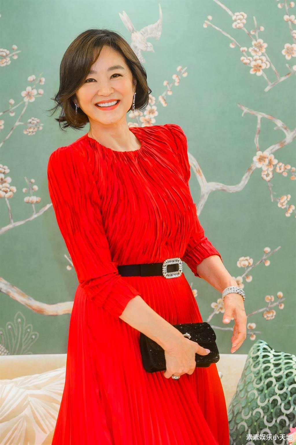 林青霞|林青霞公开谈与邢李源的婚姻状态:他永远是我心中的巨人