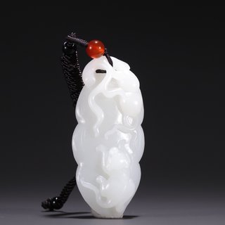 和田玉籽料|旧藏·和田玉籽料一夜来宝挂件