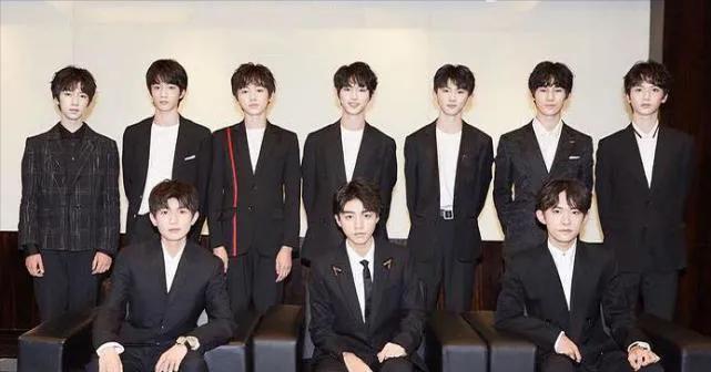 李飞|李飞估计要笑醒了吧？内娱爱豆组合歌曲收藏前十被他们艺人占完了