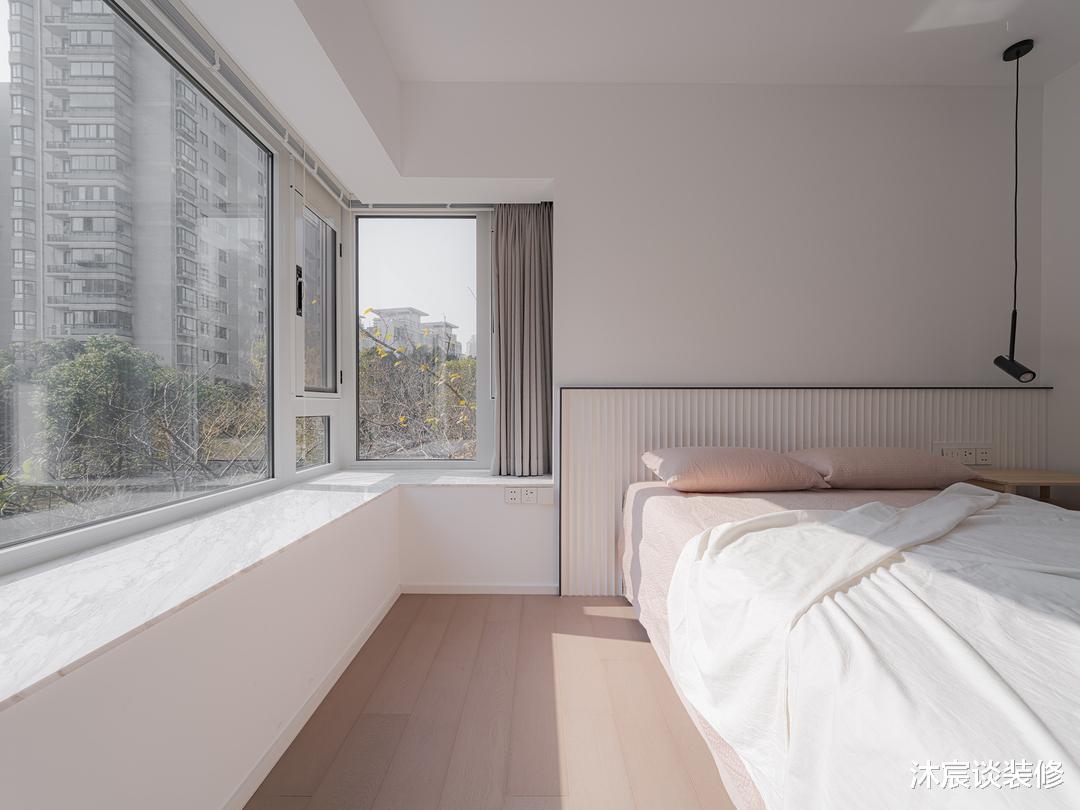 上海40岁姐姐闲不住,重新改造旧屋,坚持“极简穷装”,太好看了