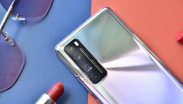 华为鸿蒙系统|5G+鸿蒙OS+麒麟985，仅需1861元价格亲民，花粉：幸福来的太突然