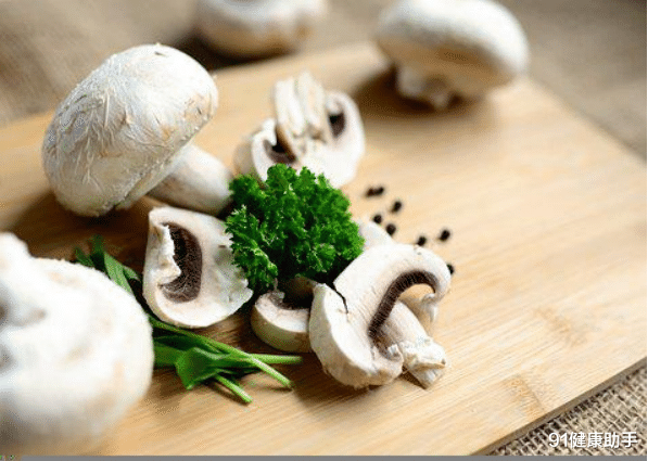 穿衣搭配 “过度防晒或诱发骨质疏松”上热搜，防晒还要不要做了？