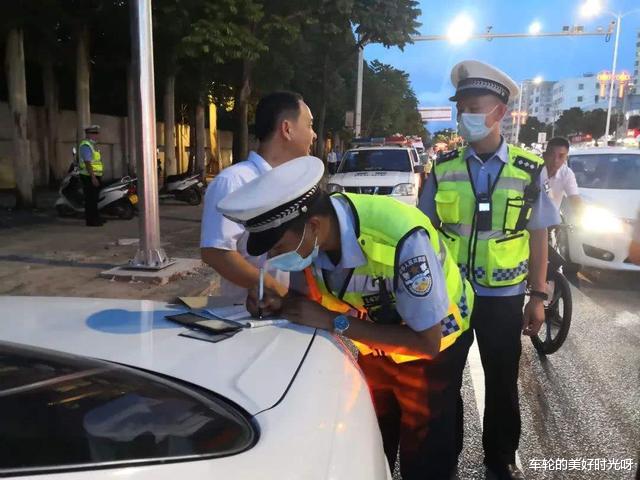交警为什么越来越少查驾驶证了,有别的方式查吗
