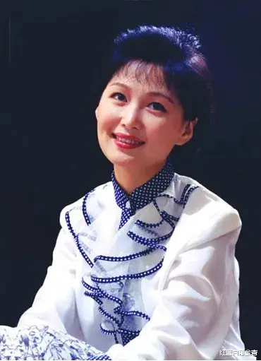 黄梅戏|黄梅戏五朵金花的不同人生轨迹：马兰嫁余秋雨，袁玫成制片人