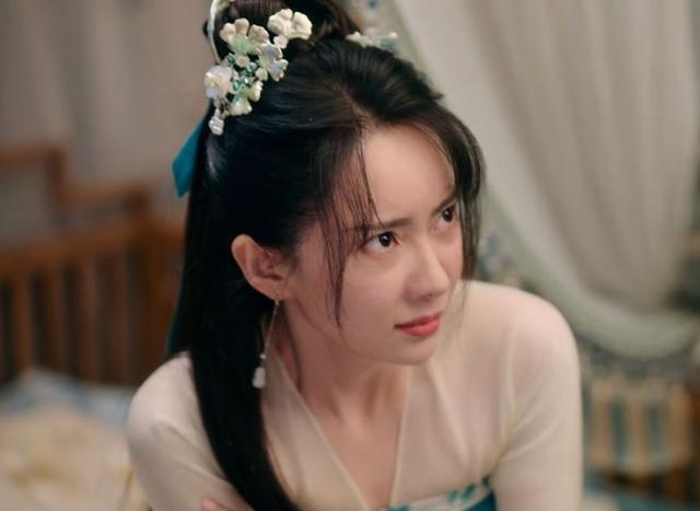 沉香如屑|出道多年不红的她，今在《沉香如屑》饰演深情的花妖终于破圈！