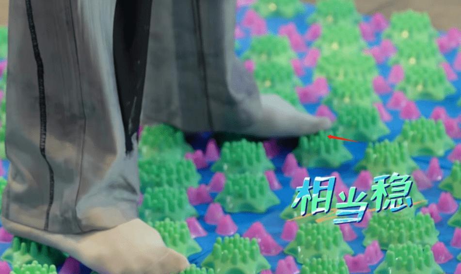 王鹤棣|不注重个人卫生，随地乱扔烟头，新晋顶流王鹤棣究竟能火多久？