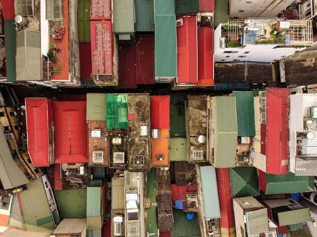 越南独特的建筑风格:“管子屋”,很多房子看起来和管子一样宽