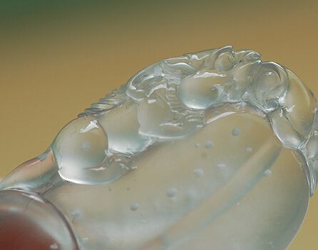 翡翠|木那料为什么受欢迎,带棉点的翡翠反而千金难求?