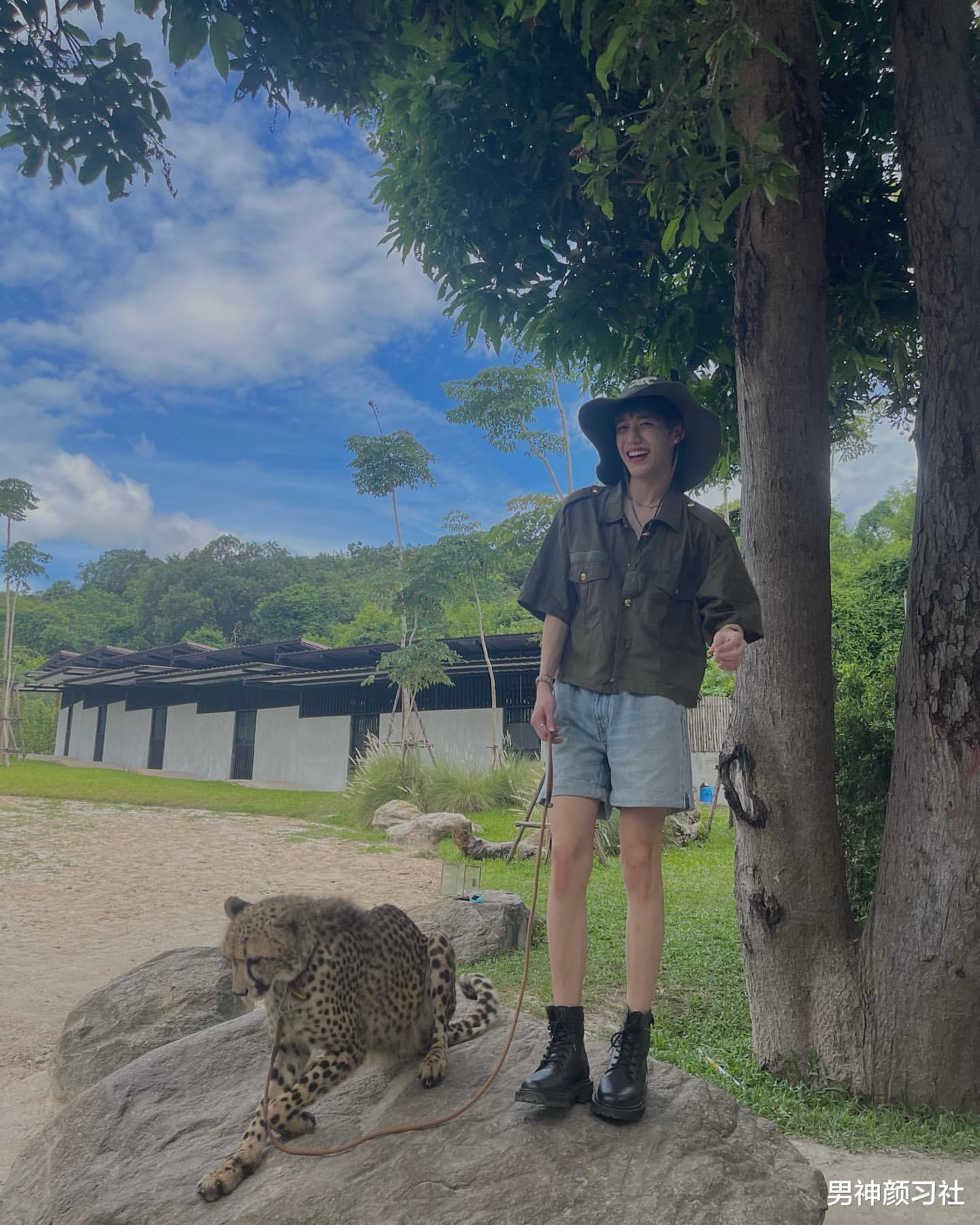 那些长相稚嫩的男生该怎么穿？还得看这位泰国的PP同学