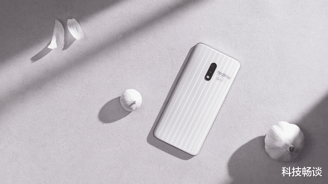 飞利浦·斯塔克|真我realme大师设计又来了,这次由国际著名潮流设计师操刀