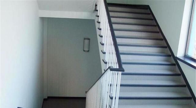 未来,为什么说“楼梯房”比“电梯房”更保值?看完买房不纠结