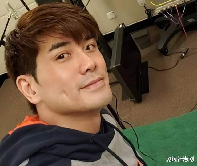 伍允龙|恭喜！香港知名武打男星想结婚，公开择偶条件：靓女、心地好、要爱自己