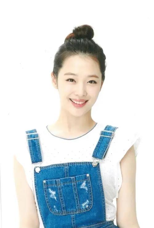 具荷拉|被抑郁症折磨的明星：每一个都让人惋惜，最年轻的只有25岁