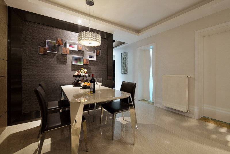 隐形门的设计太棒啦！美观大气有档次，朋友都说：像密室