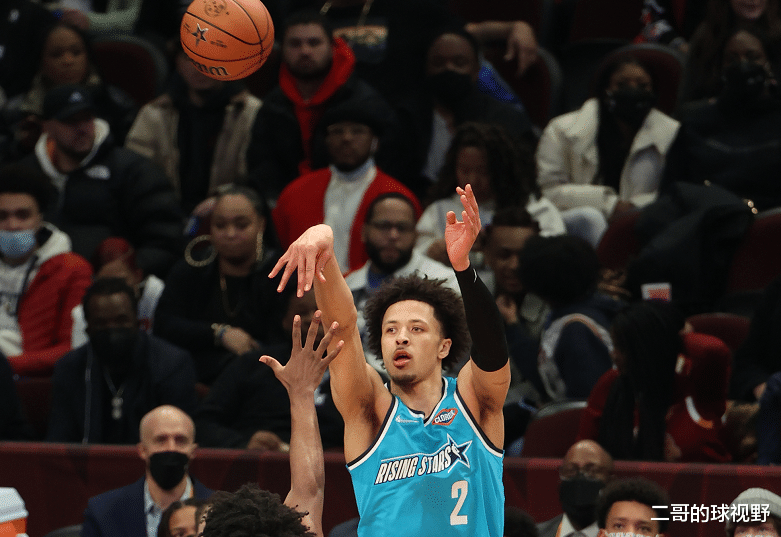 奥西利奥|看了NBA的星锐赛，你才知道我们与高水平的差距，有些东西辣眼睛