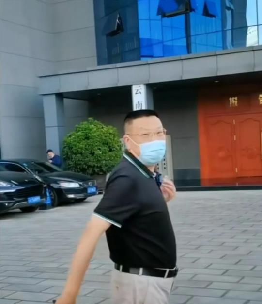 堂嫂发姚策姥姥录音，田静晒娘家全家福，北海舅引争议，潘律开会