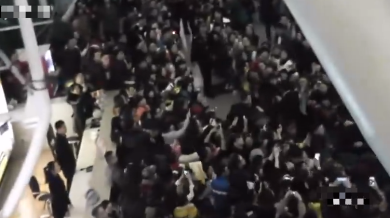 李宇春|“初代顶流”李宇春：遭肖战内涵大度原谅，她如何在资本中取胜？