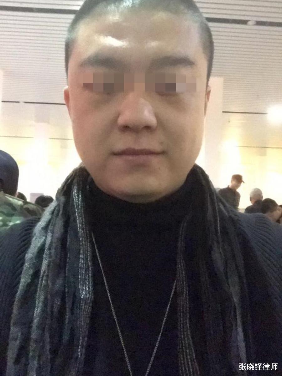案例:35岁单亲妈妈与18岁小伙同居,因年龄暴露裸死于出租屋内