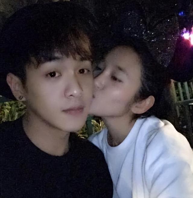 张若昀|演员张若昀，把妻子唐艺昕宠成宝，却把生父告上法庭