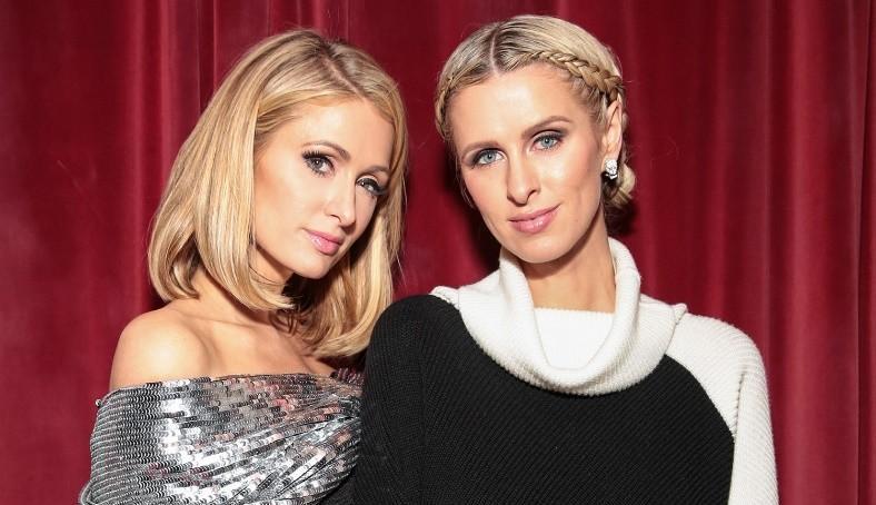 帕丽斯·希尔顿|希尔顿姐妹花:41岁大姐变着花样秀恩爱,39岁小妹三胎得子成赢家