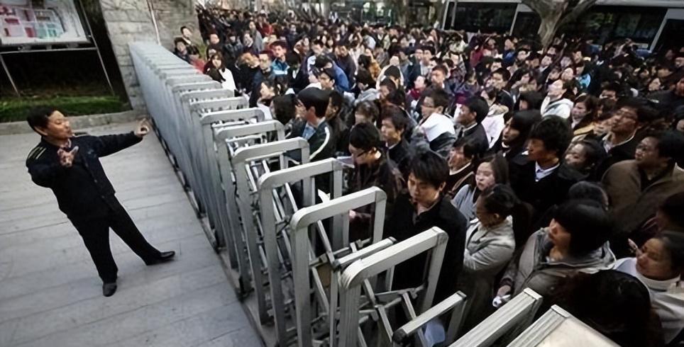 招聘|走过场吗？国考海关部分岗位过审人数为零，招聘条件成为拦路石