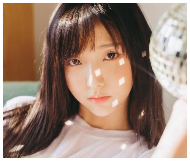 郑乃馨|郑乃馨：甜美长相，凭借女团出道，黑料频发的她到底发生了什么？