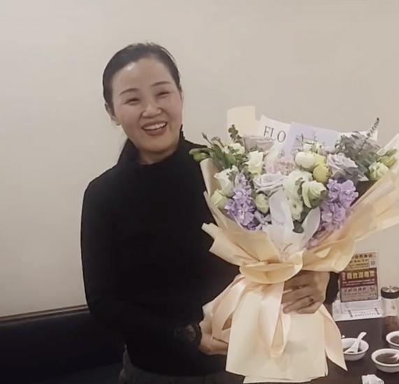 |嚣张！买家怒斥卓妈：孙卓丢失是你们的错，网友扒出孙卓改口内幕