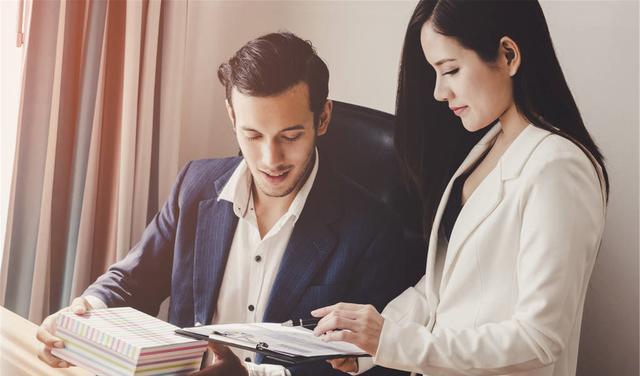 |陪领导出差，高情商下属：多做3件事，少问3件事，牢记准没错