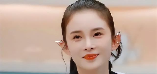 赵樱子|《无限超越班》中，赵樱子连续四次为自己争取机会，但都被拒绝了