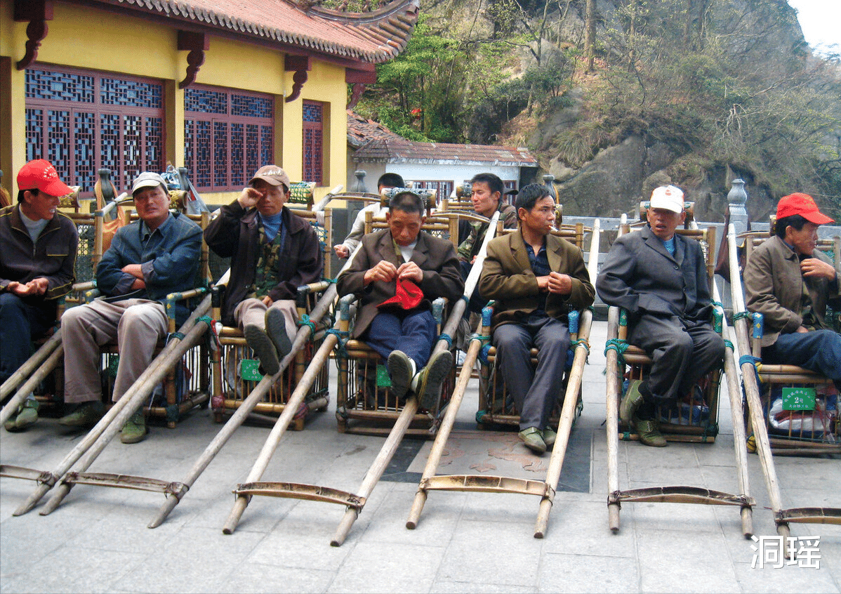庐山|庐山轿夫：靠抬轿子赚了5套房，我们比坐轿子的有钱