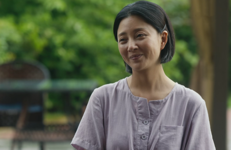 江疏影|收视口碑齐飞,频上热搜,人世间再狠,还是被肖战积压剧反超了