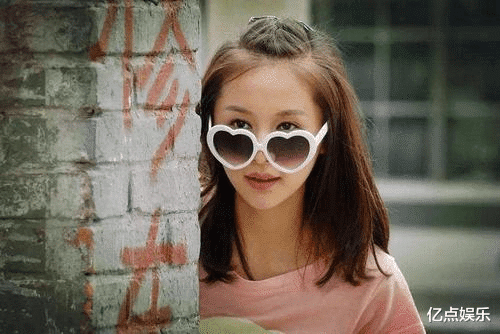 王子文|“曲筱绡”王子文：刚出道被王朔力挺，30岁遭富二代猛追