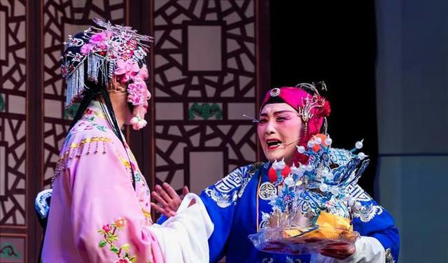 越剧|在越剧电影中,女性视角到男性视角的转变,以及对女性立场的建构