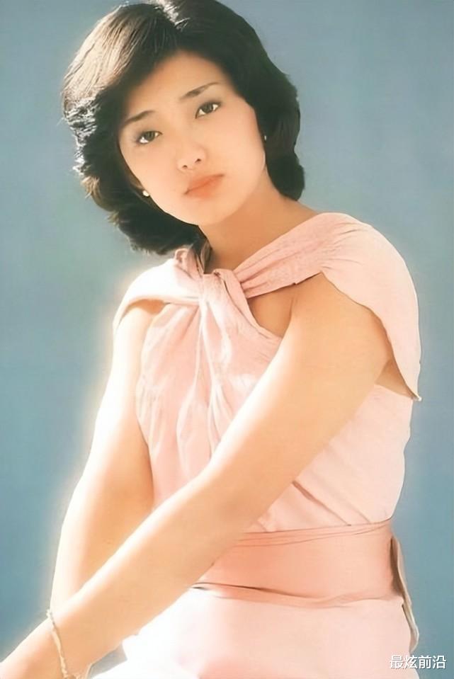 齐刘海 山口百惠儿媳才貌双全，结婚穿和服留齐刘海，没婆婆年轻时漂亮