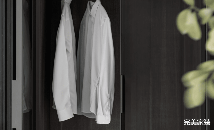 偏爱暗红色的一人居，享受这深不见五指的神秘感，真的好独特！