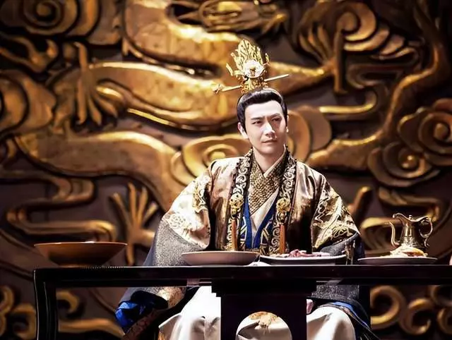 古装剧|那些古装剧中的高颜值大叔,风度翩翩气宇轩昂,丝毫不输小鲜肉