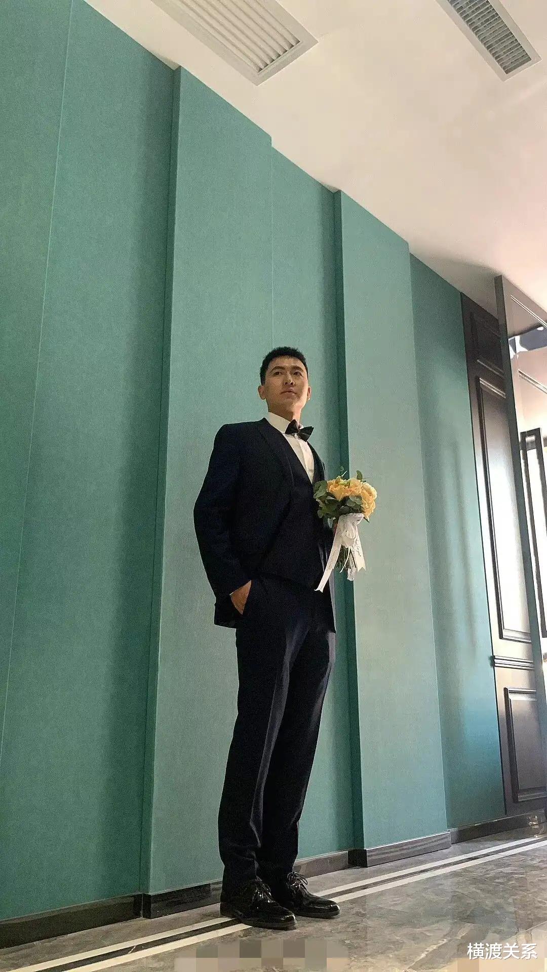 王威|王威班长大婚，杨幂发来贺电：早生贵子！曾亲切称他：小威威