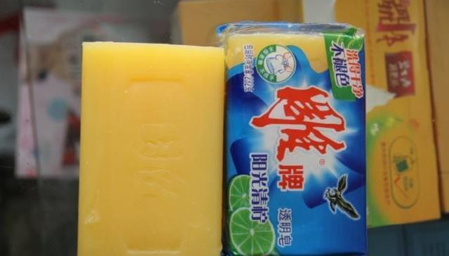 “洗衣粉”和“洗衣液”到底哪种好?不看不知道,差距很明显