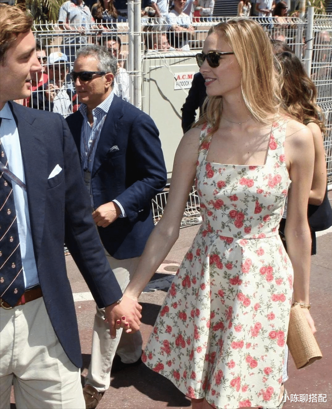 摩纳哥“最美”王妃，穿衣高级有品，贵族气质浑然天成