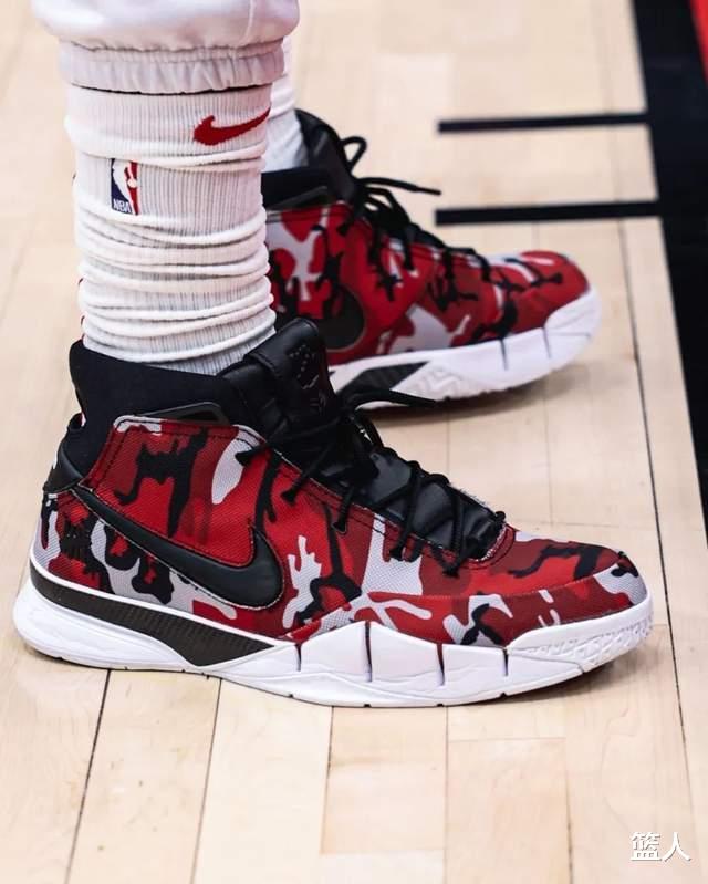 克莱·汤普森|NBA球员上脚：德罗赞穿Kobe1，库里的Curry4有意思