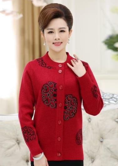 发型 39岁女子像59岁的奶奶?长相和打扮显老气的女人要如何逆袭变美?