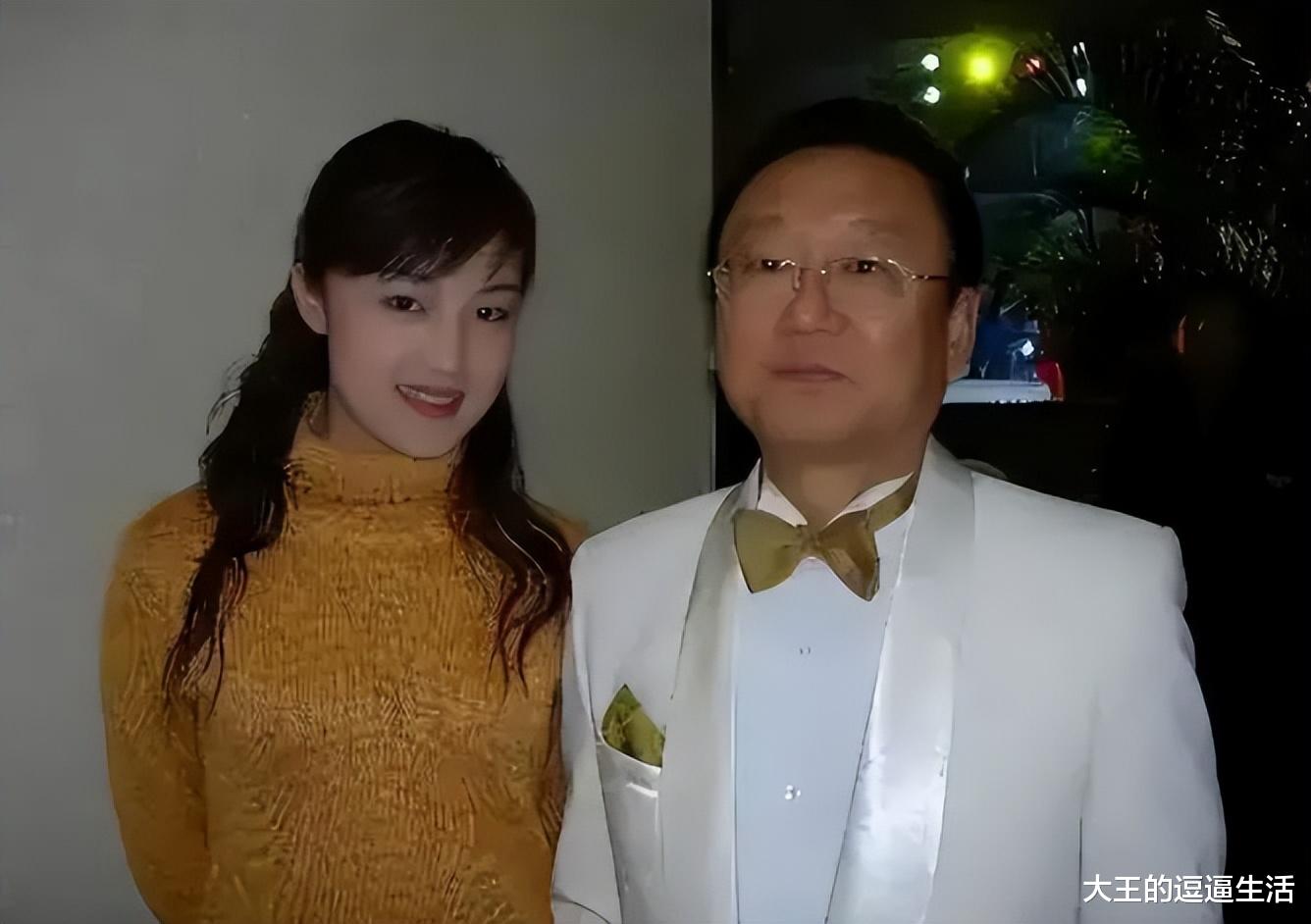 蒋大为|蒋大为人设崩塌，经纪人爆料称：我是他情人，欠我90万却不还