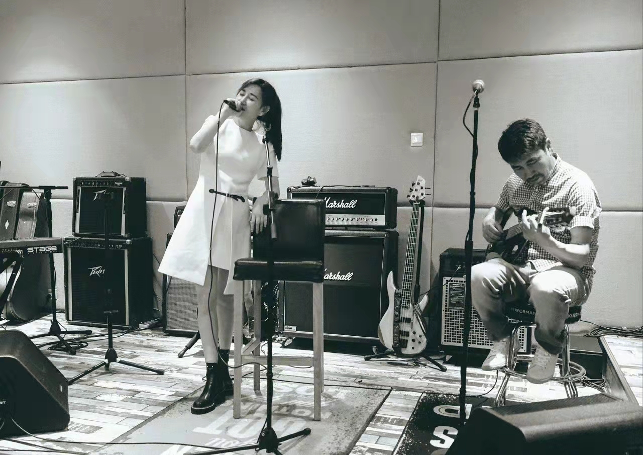 沙宝亮|50岁沙宝亮深夜自爆已离婚,示爱小16岁女星,女方身份被扒不简单