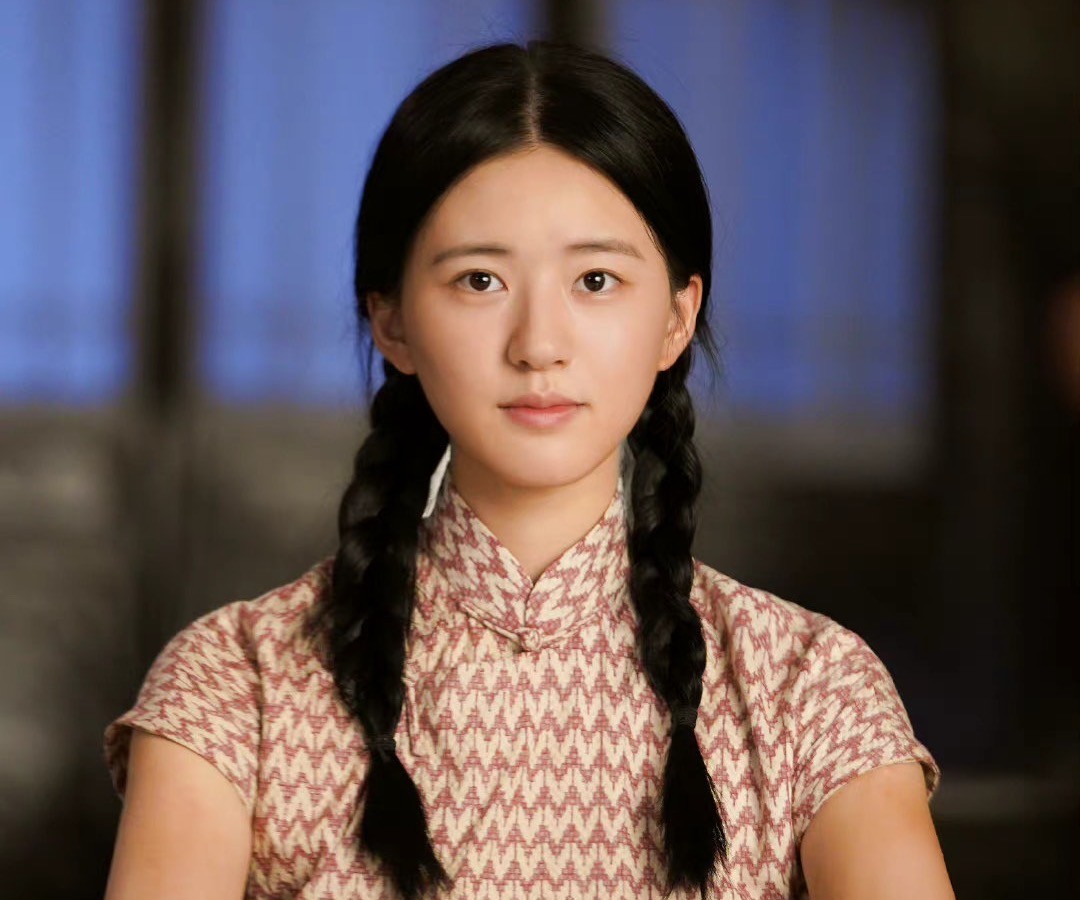 肖战|《梦中的那片海》路透，肖战李沁生图惊艳，高糊也挡不住绝配颜值