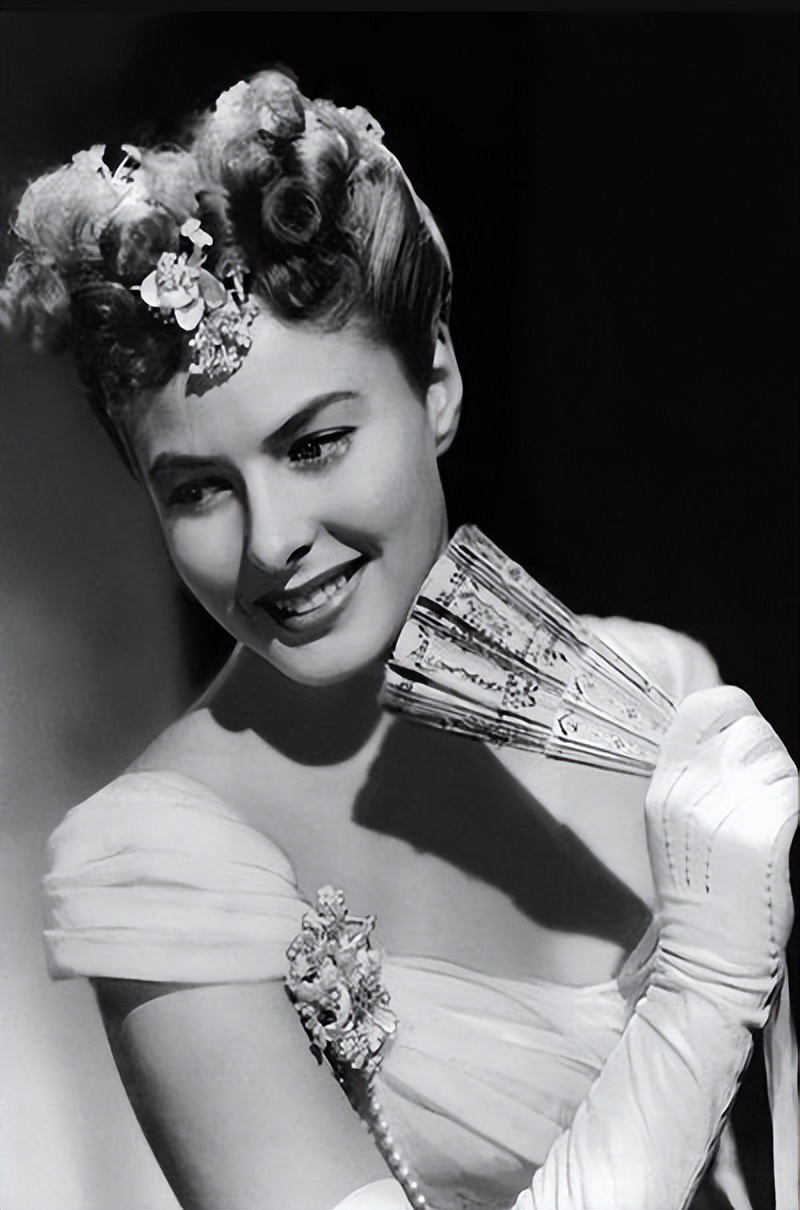 英格丽·褒曼|她是“好莱坞第一夫人”，出轨被“雪藏”，却依旧挡不住穿搭光芒