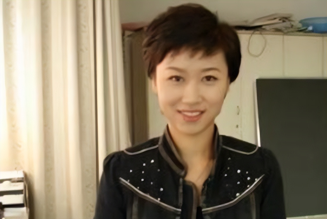 主持人|魏笑：新婚仅24小时遗憾离世，丈夫至今仍孤身一人