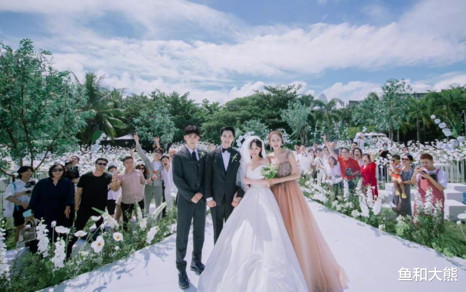 张檬|张檬婚礼大合照曝光，张睿海陆发文祝福，张远汪涵缺席让人唏嘘！