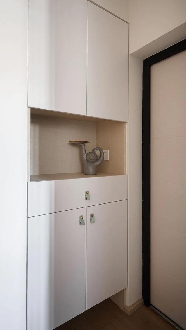 50㎡手枪户型,变身通透两居室,还规划出三个办公区,太实用了!