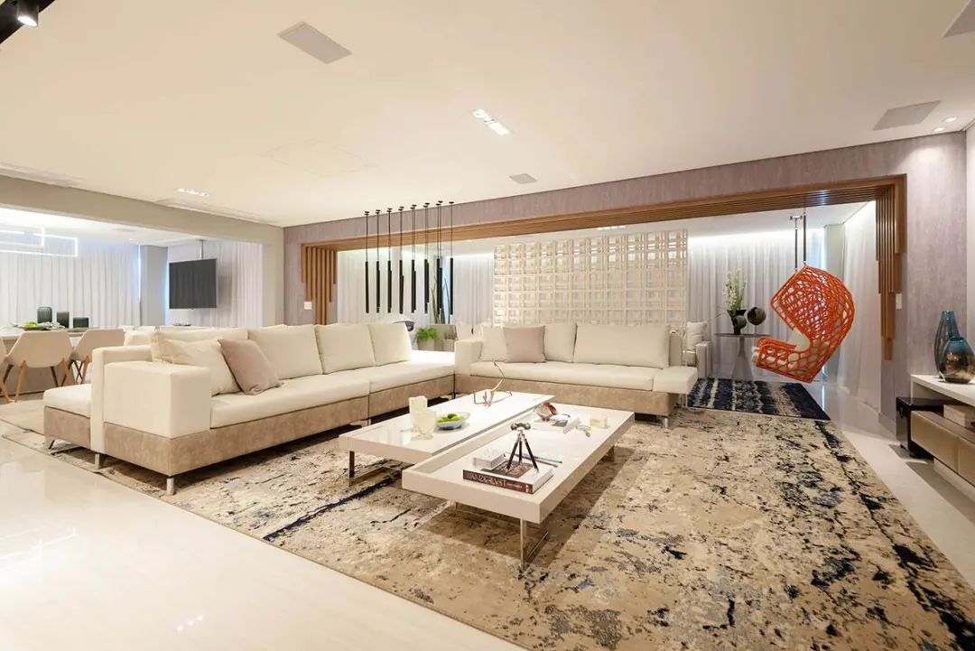 大平层一梯一户免打扰,客餐厅50平,楼层高视野好要比别墅大气